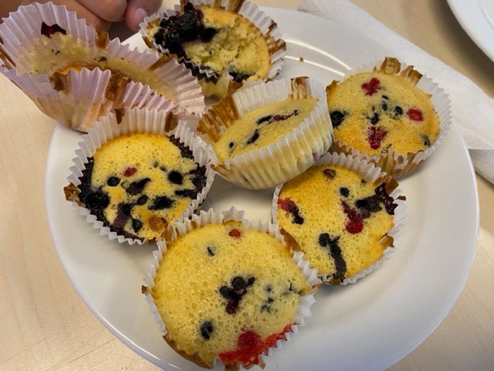 Foto: Audun Halset en tallerken med cupcakes