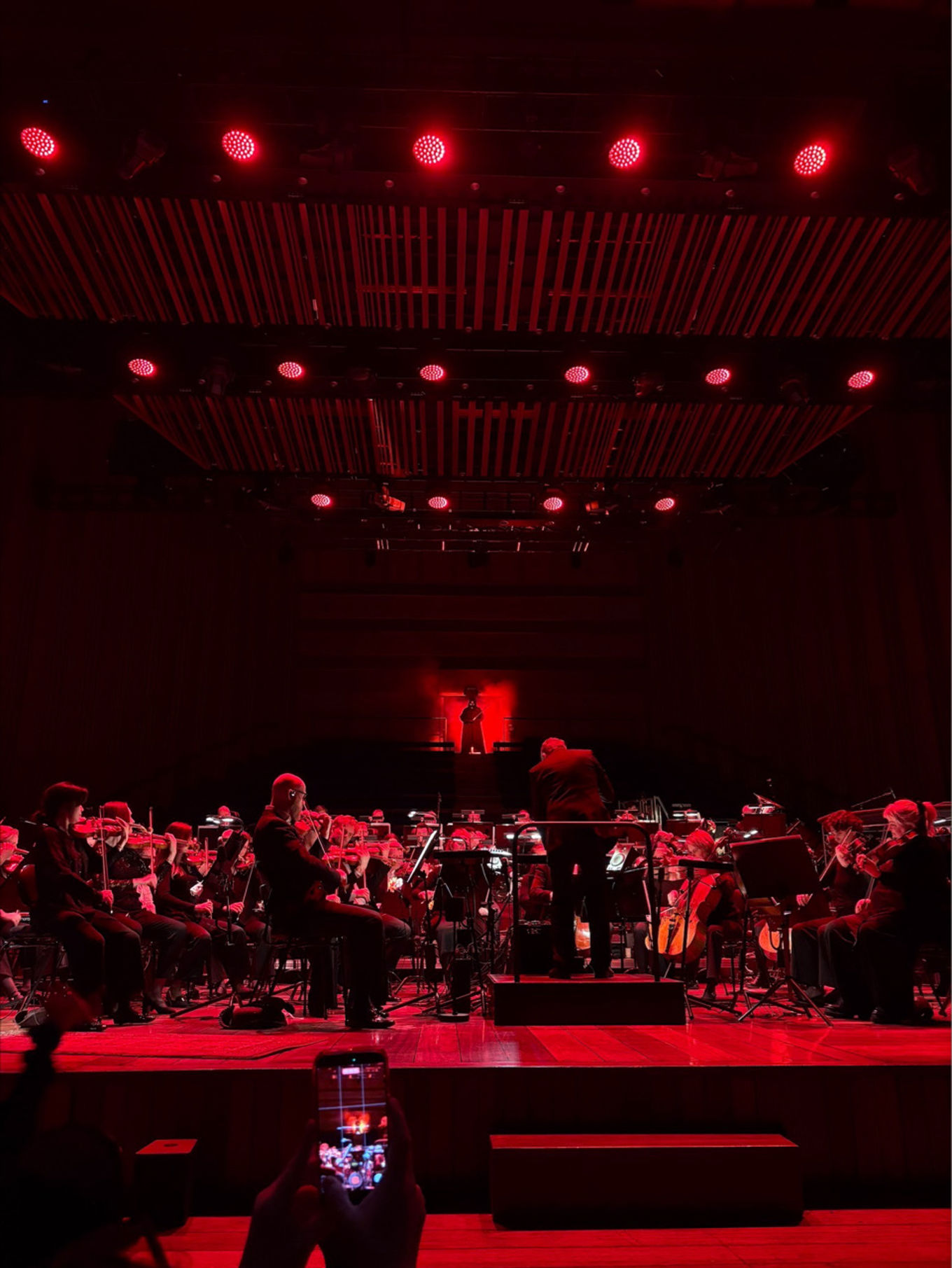 Foto: Erle Lien en gruppe mennesker som spiller instrumenter på en scene