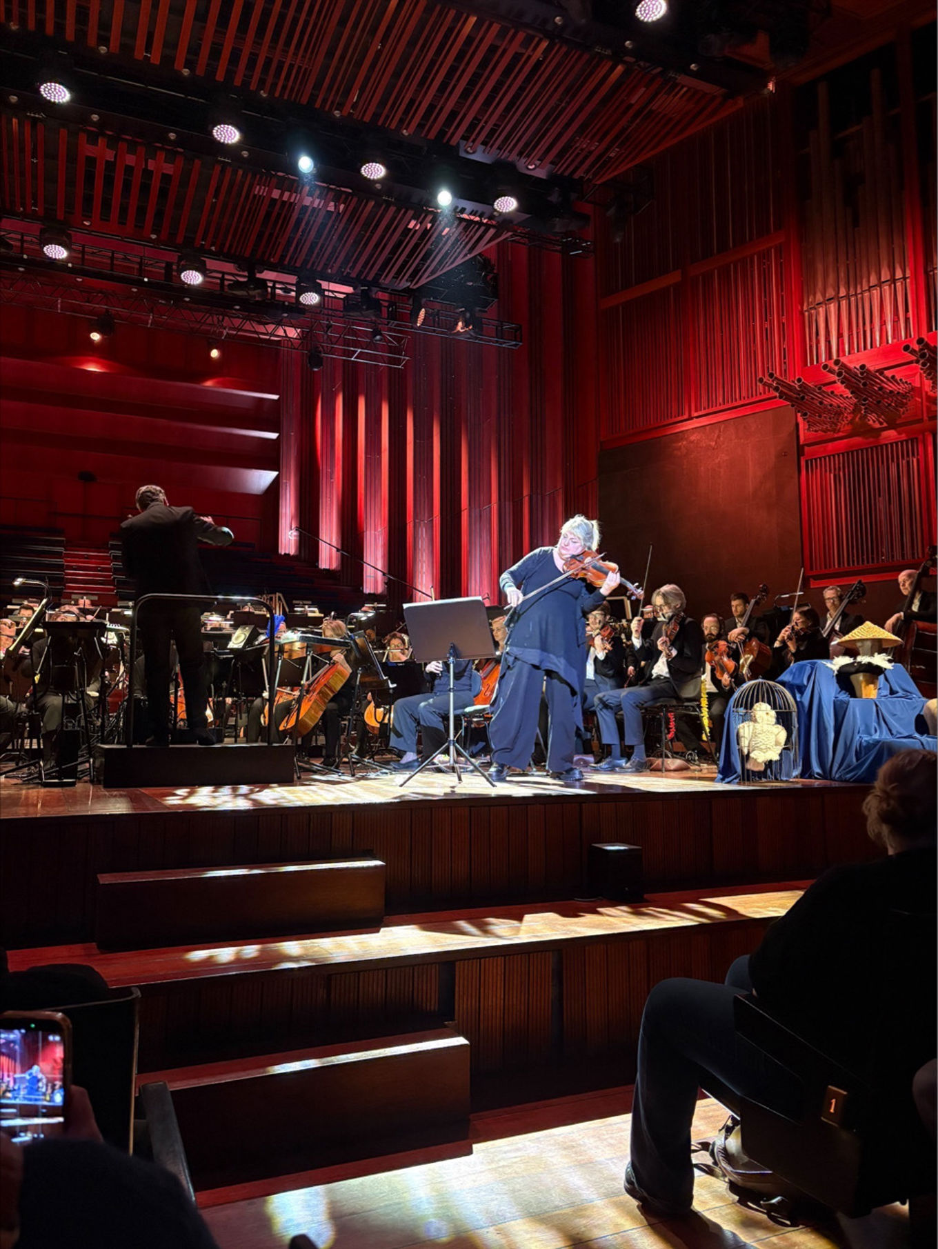 Foto: Erle Lien en gruppe mennesker som spiller instrumenter på en scene